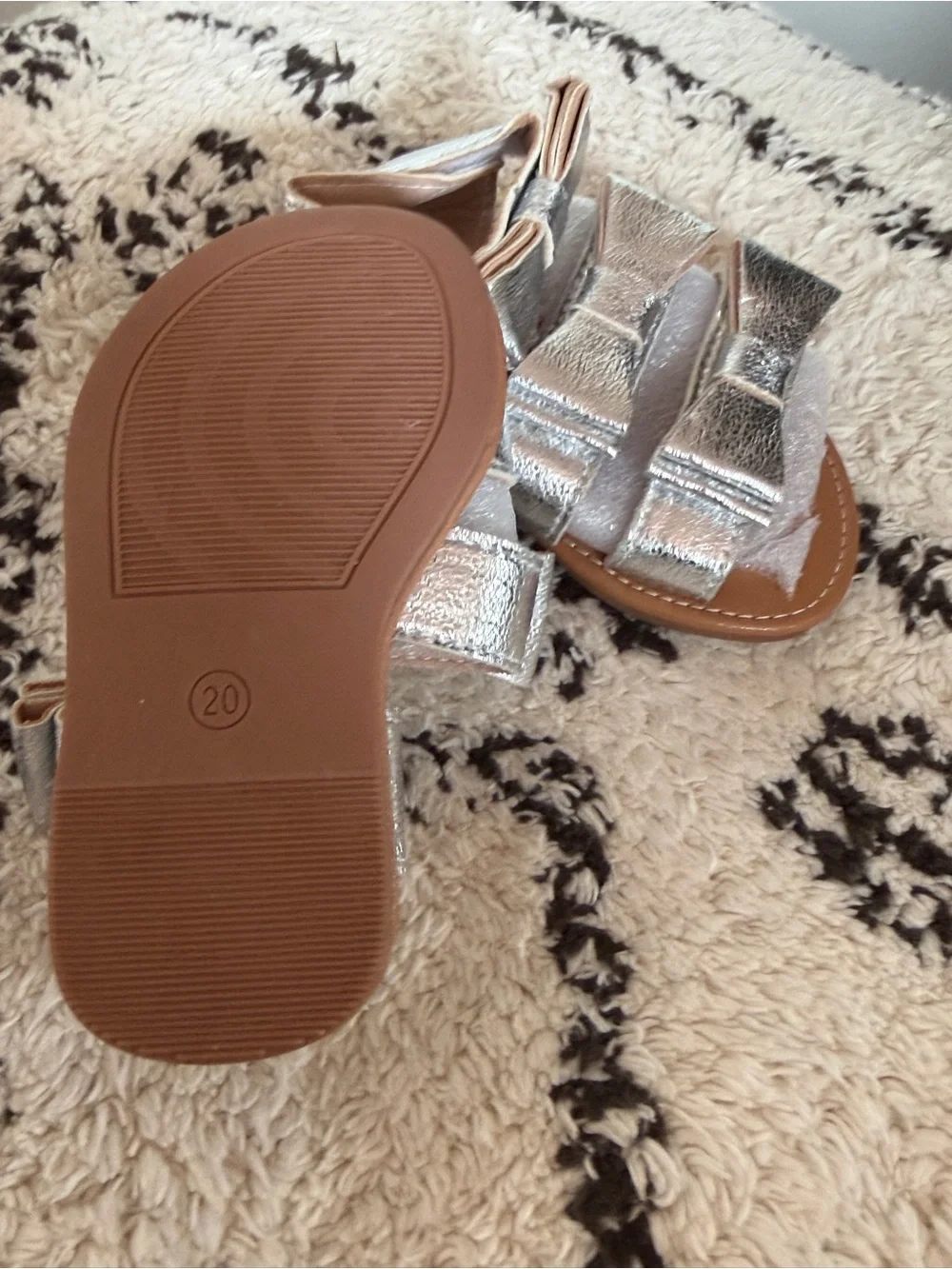 Kids Metallic Bow Sandals - Silver